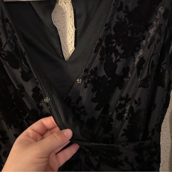 Rewind Juniors' Faux Wrap Bodycon Velvet Dress Size M Christmas Long Sleeve - Picture 3 of 15